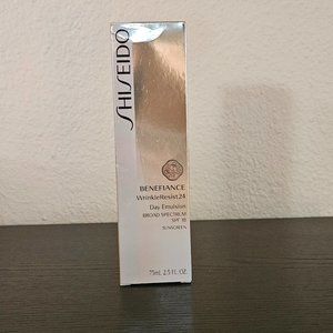 NEW SHISEIDO Benefiance WrinkleResist24 Day Emulsion SPF 18, 2.5 oz